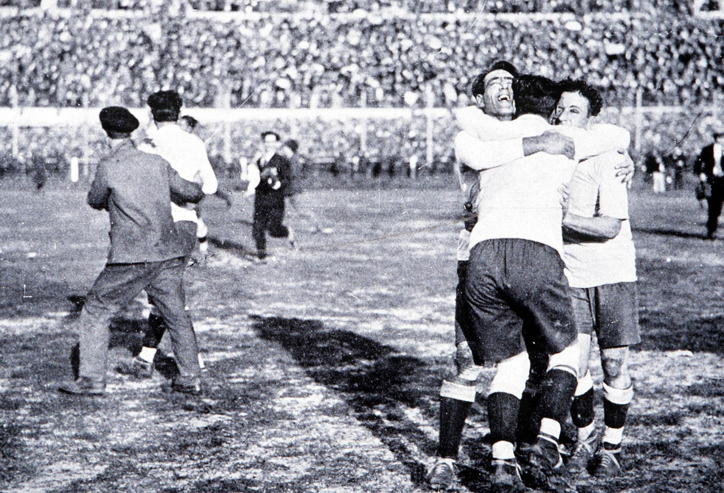 हेर्नुहोस् पहिलो विश्वकपका तस्वीरहरु